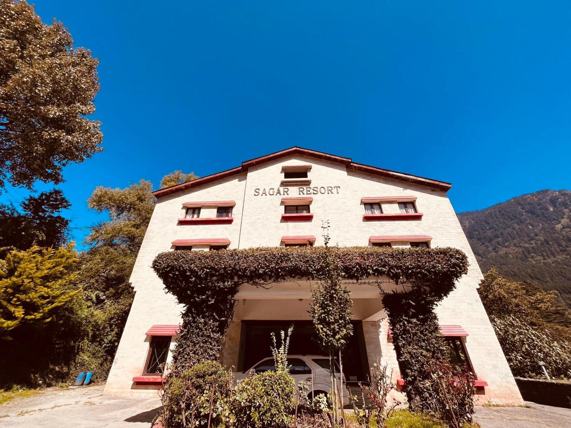 Sagar !! Mountain View ! Luxury ! Family ! Private Parking ! Near Mall Road Apartment Manali (Himachal Pradesh)