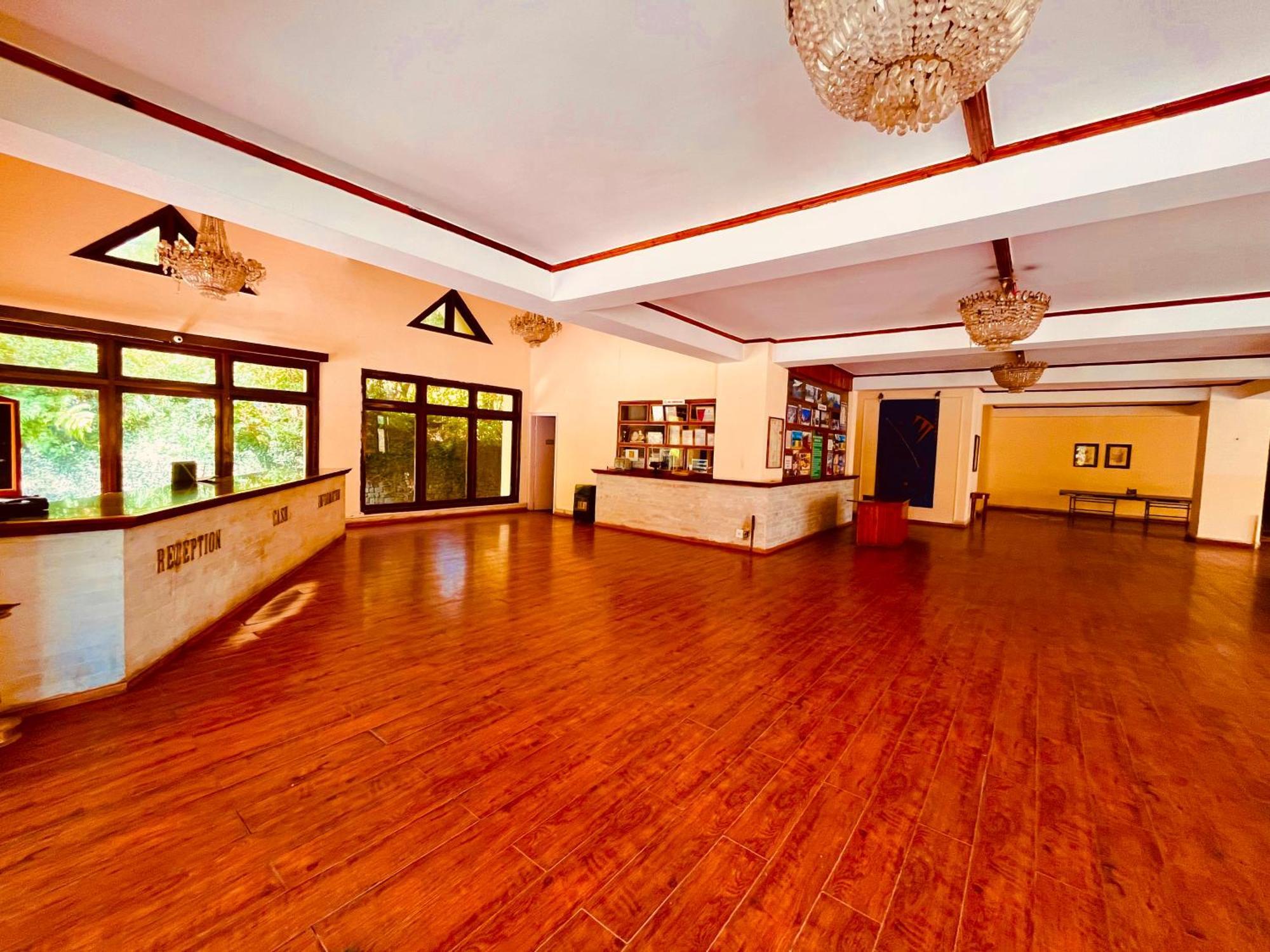 Sagar !! Mountain View ! Luxury ! Family ! Private Parking ! Near Mall Road *