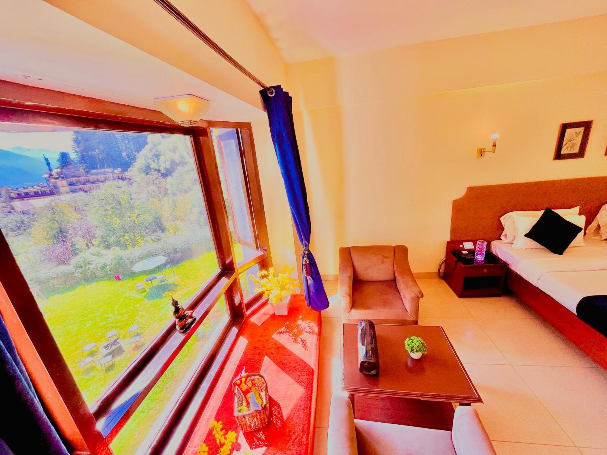 Sagar !! Mountain View ! Luxury ! Family ! Private Parking ! Near Mall Road Manali (Himachal Pradesh)