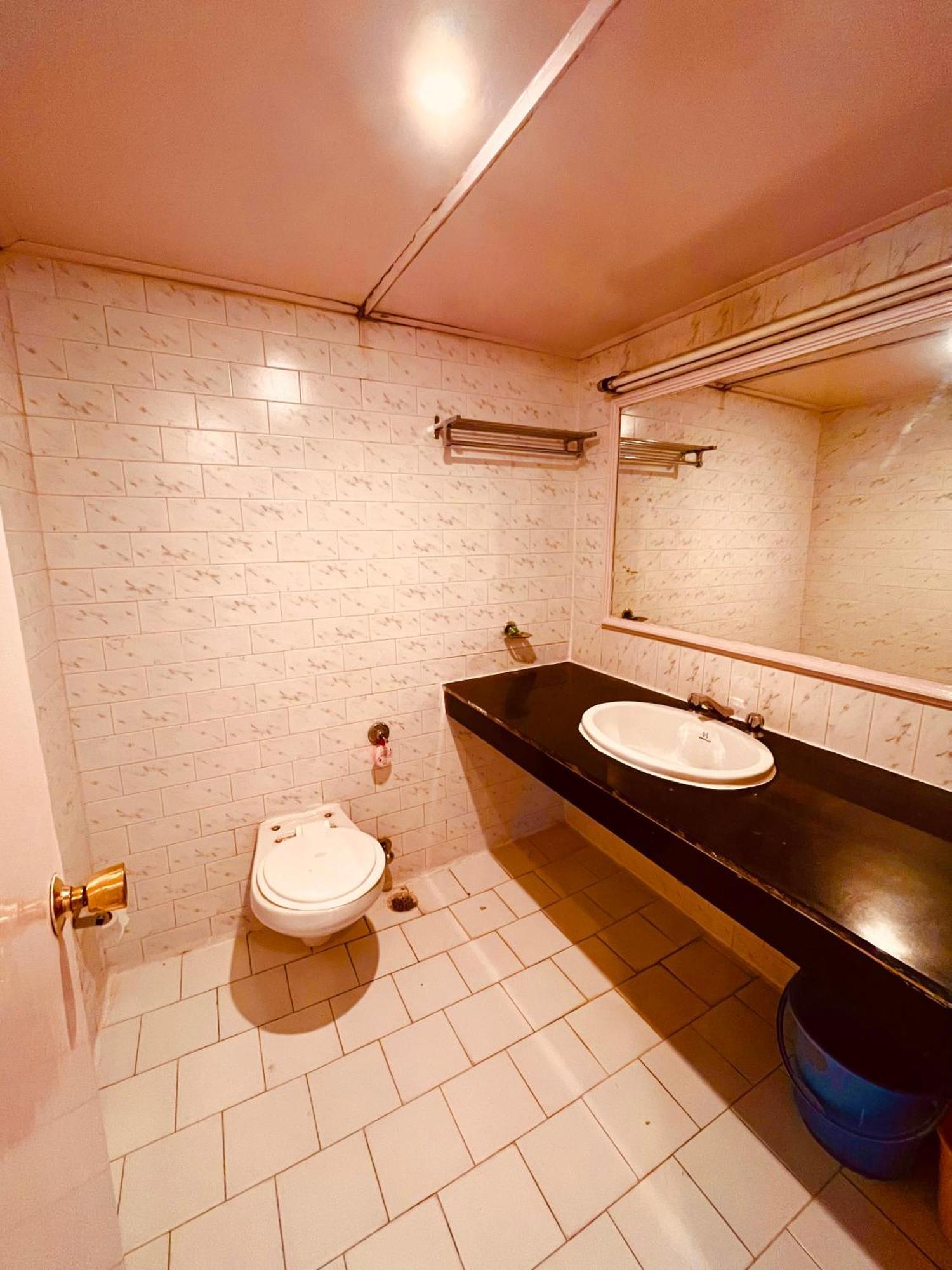 Sagar !! Mountain View ! Luxury ! Family ! Private Parking ! Near Mall Road Apartment Manali (Himachal Pradesh)