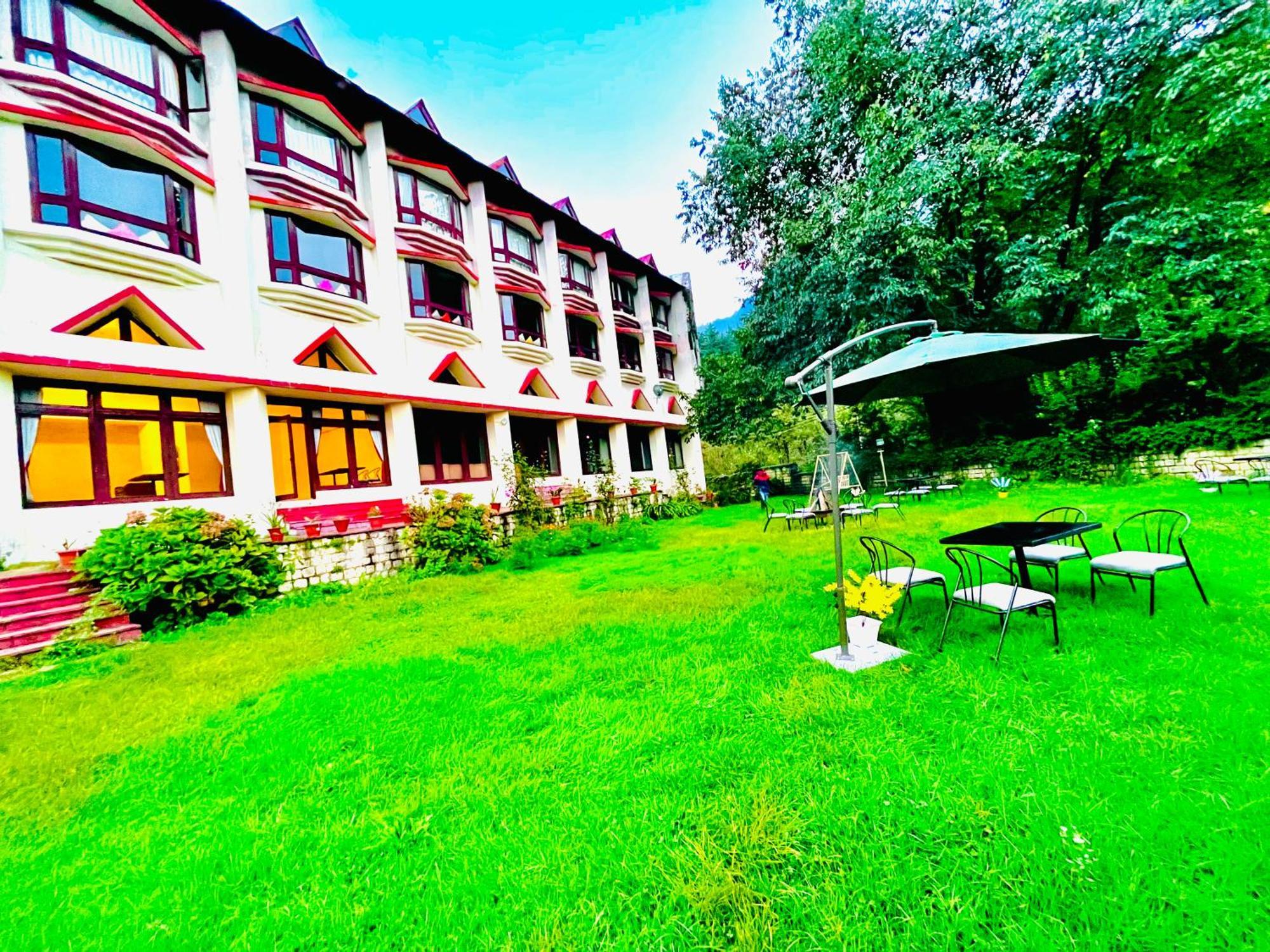 Sagar !! Mountain View ! Luxury ! Family ! Private Parking ! Near Mall Road